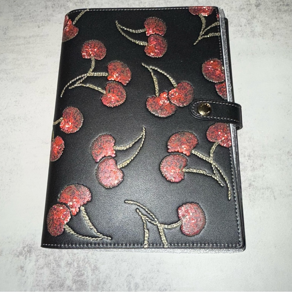 Coach black cherry print Notebook - Picture 6 of 7